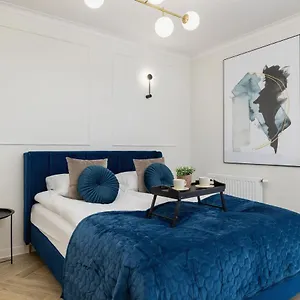 Elegant Szpakowa 10 With 2 Parking Spaces & Terrace By Renters Kraków