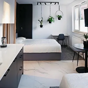Stylish Urban Retreat By Ur4n! Kraków